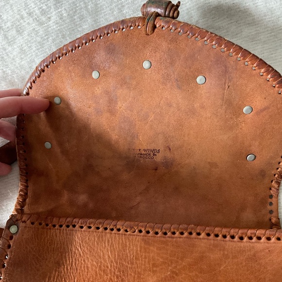 Four winds leather cross body - Picture 2 of 3